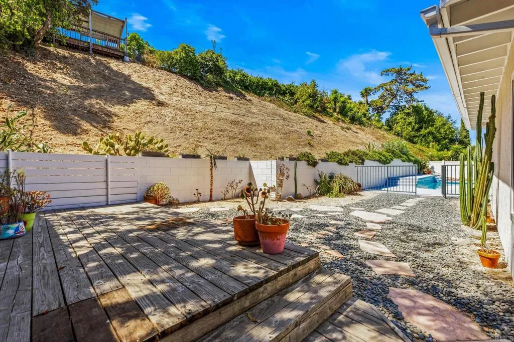 https://cdn.realtyfeed.com/cdn/127/307066598/d695f8552c0398eb380503e967cffb25.webp