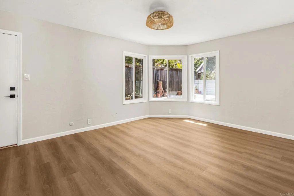 https://cdn.realtyfeed.com/cdn/127/307066598/d838600807900e98a97db12e0c3d4a01.webp