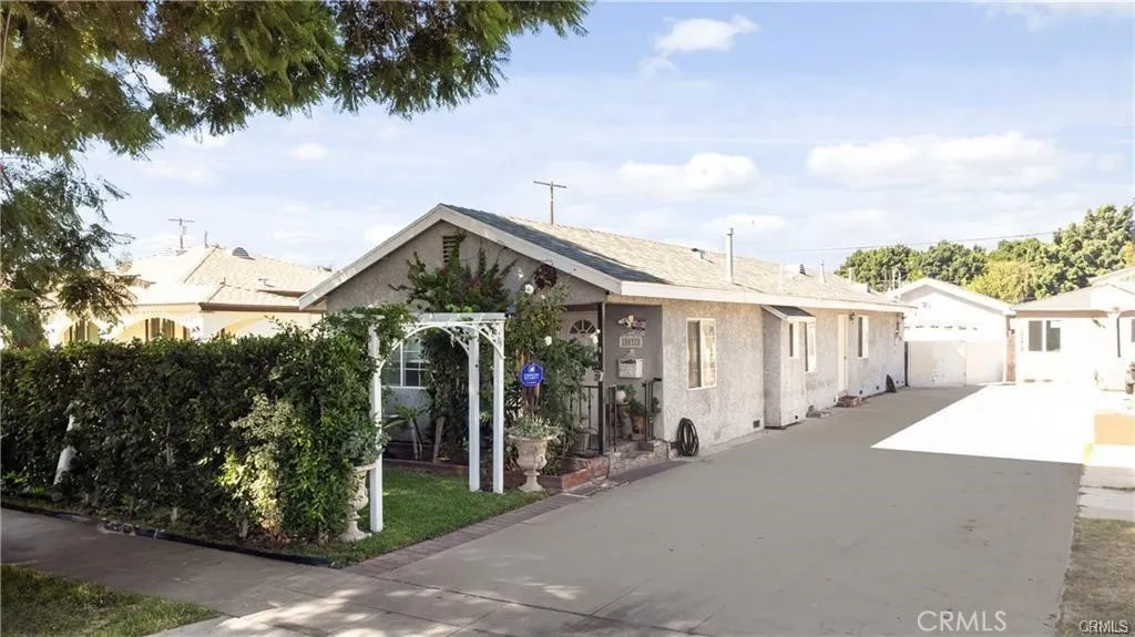 South Gate, CA 90280