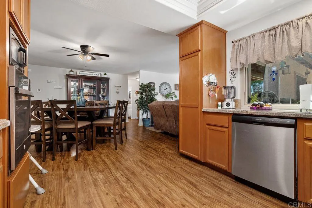 https://cdn.realtyfeed.com/cdn/127/307066678/152285e0c115b27abcf9a3a0d2d96195.webp