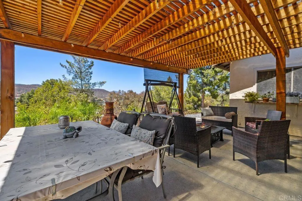 https://cdn.realtyfeed.com/cdn/127/307066678/6c6ac4ae612cb4c922ed55cb100db9e9.webp