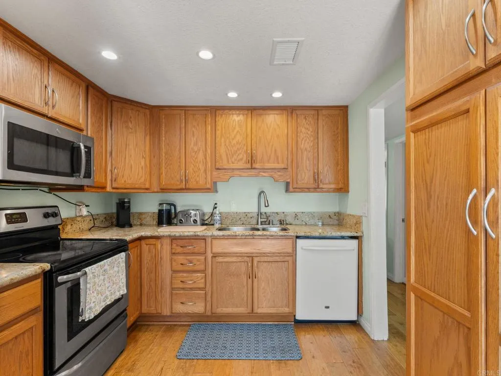 https://cdn.realtyfeed.com/cdn/127/307066708/0c3fb58de1096ddb64266f38b156b4ee.webp