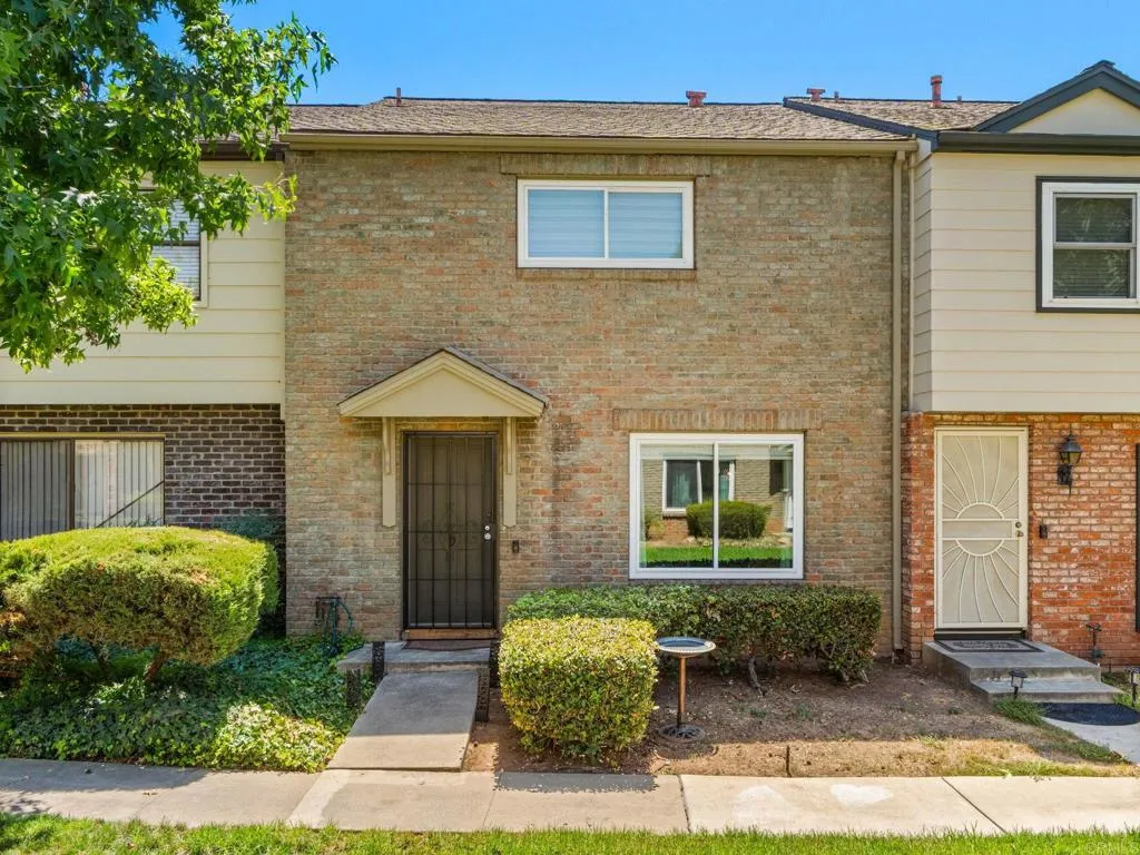 1253 N Mollison Avenue Unit D, El Cajon, CA 92021 - Main photo, El Cajon, CA