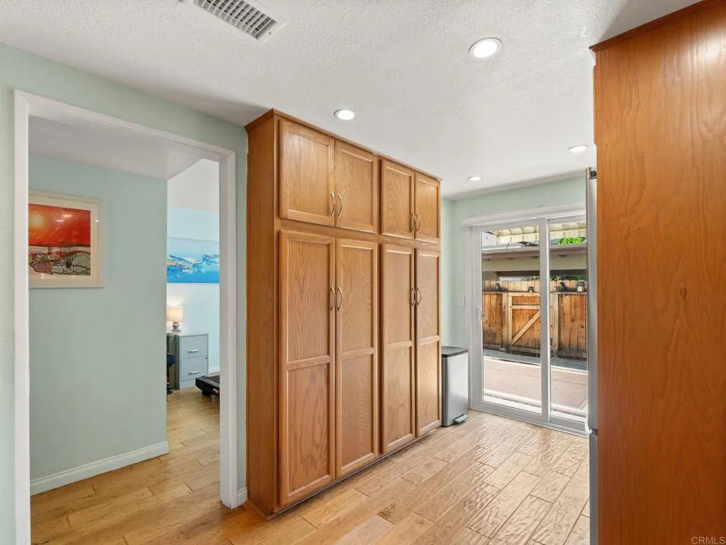 https://cdn.realtyfeed.com/cdn/127/307066708/9c1c4f3237b05e89f328e02014ea9096.webp
