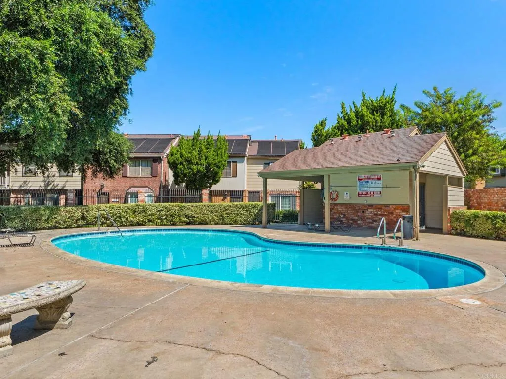 https://cdn.realtyfeed.com/cdn/127/307066708/e1c243c801004feeb54ee7c2bd7af70d.webp