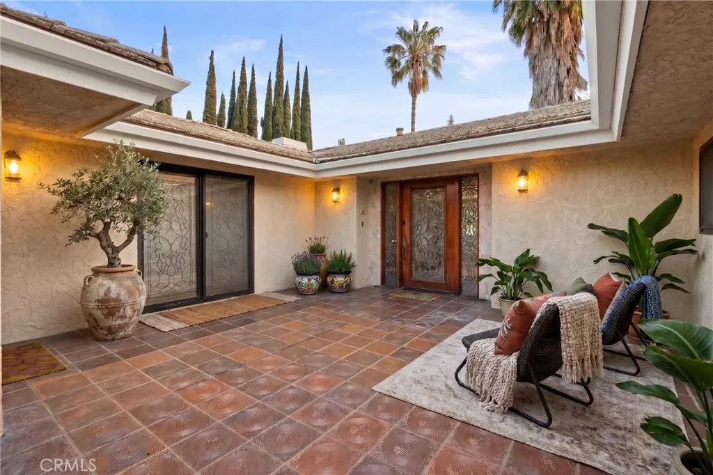 Porter Ranch, CA 91326