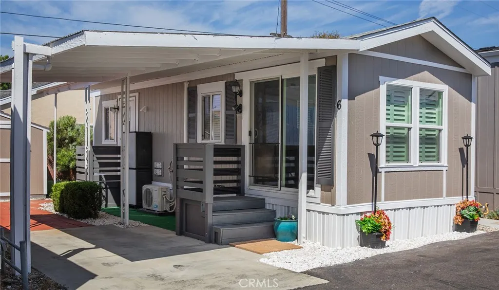 Lomita, CA 90717