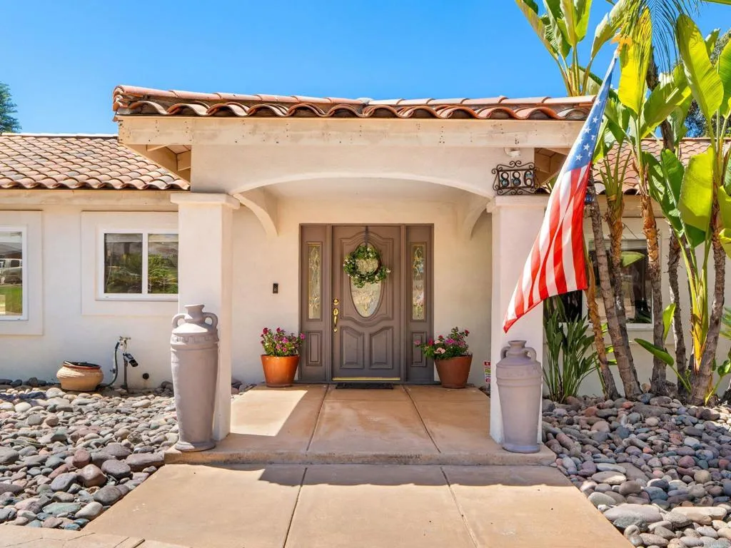 886 Singing Trails Drive, El Cajon, CA 92019 - Photo 5 of 50, El Cajon, CA