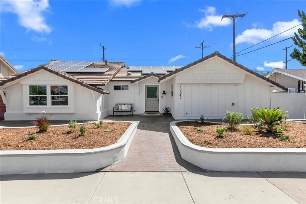 Los Alamitos, CA 90720