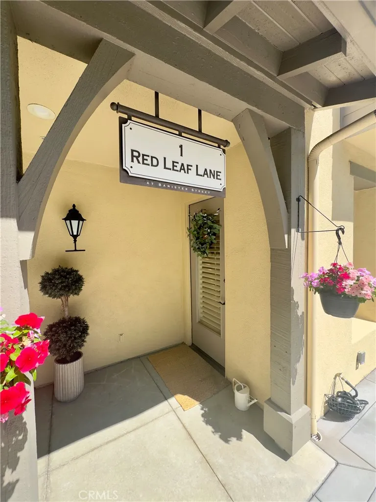 1 Red Leaf Lane