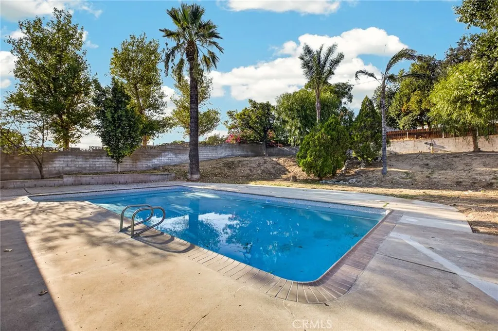 San Bernardino, CA 92404