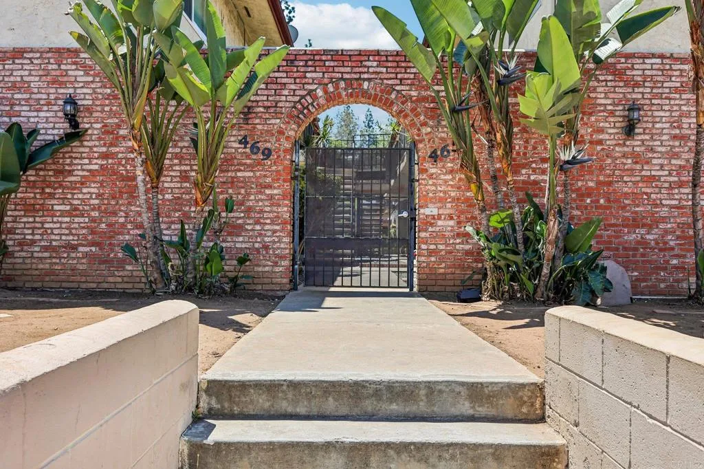 https://cdn.realtyfeed.com/cdn/127/307066856/20ad6fe9a1c29156945bf986b76a2ae5.webp
