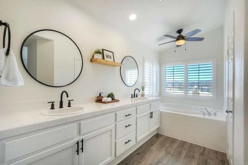 https://cdn.realtyfeed.com/cdn/127/307066877/16248f21edfa8ef83aee358e81c42af6.webp