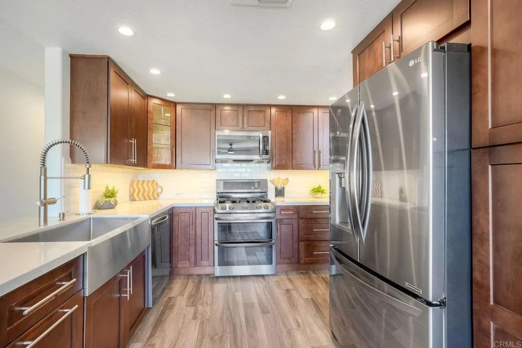 https://cdn.realtyfeed.com/cdn/127/307066877/f8ba4c043cd861ee1996f106c48286f1.webp