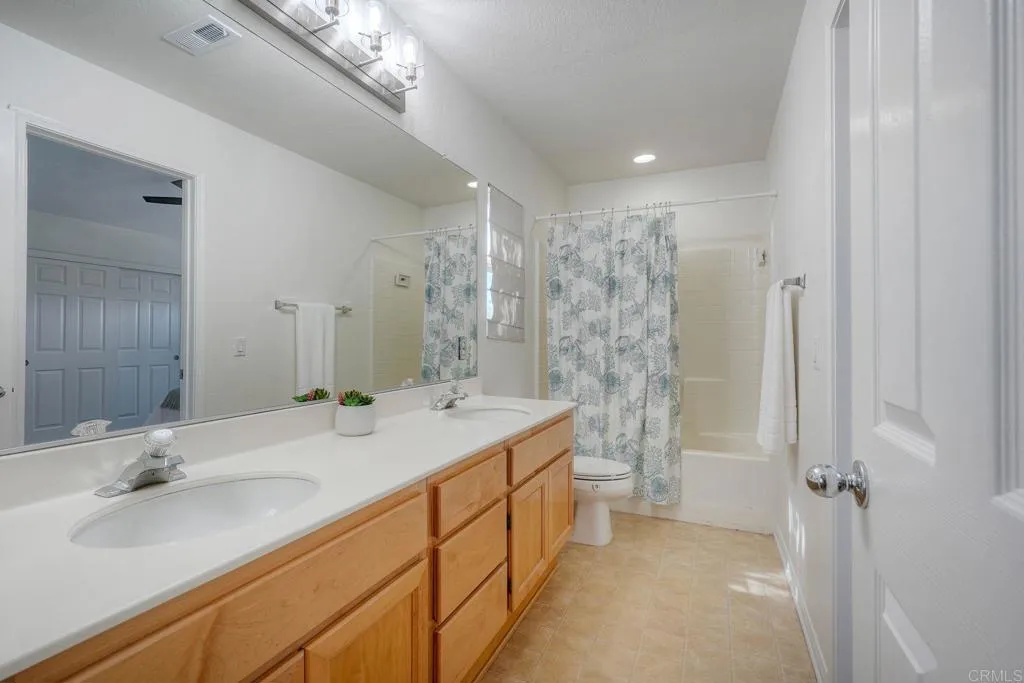 https://cdn.realtyfeed.com/cdn/127/307066877/fa2e2b3cbd85483ebdf6172db00712ee.webp