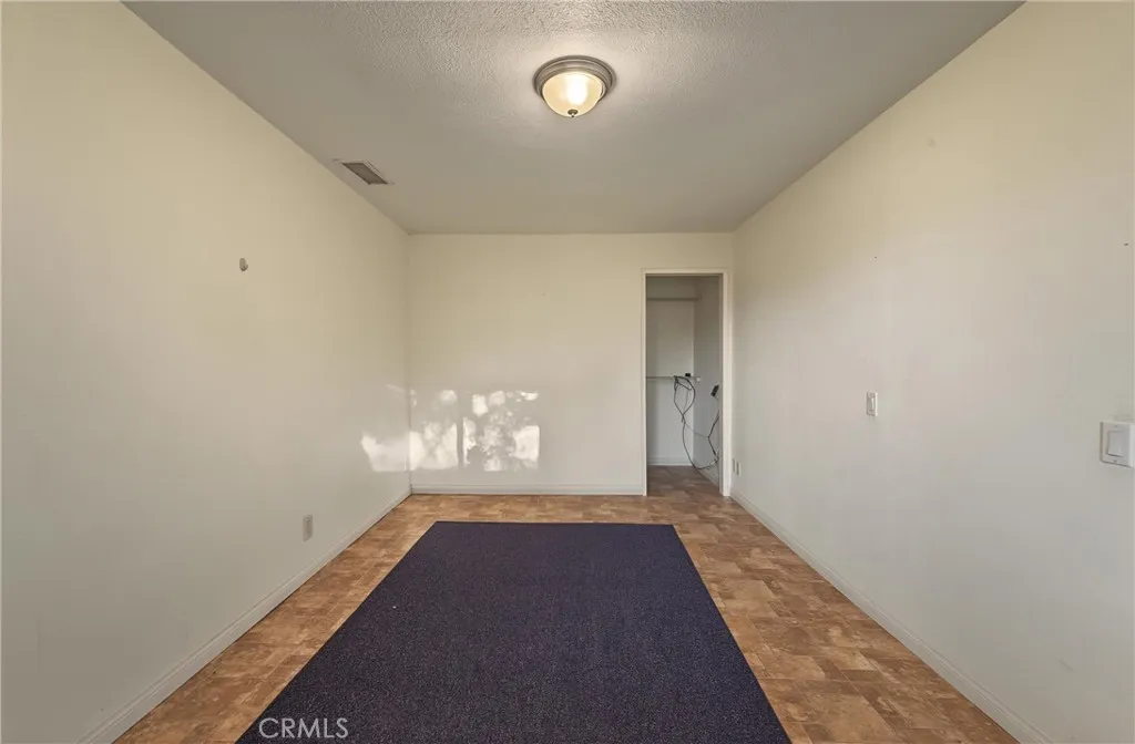 https://cdn.realtyfeed.com/cdn/127/307066892/73f9365fb96f375c978fa12a3c114cc8.webp