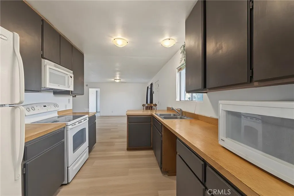 https://cdn.realtyfeed.com/cdn/127/307066892/755043b8be46df88ed9653033fa34366.webp