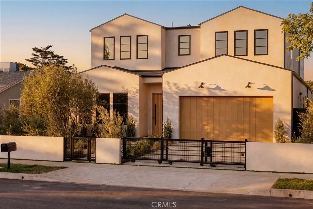 Sherman Oaks, CA 91423