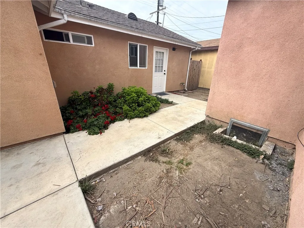 Los Angeles, CA 90044