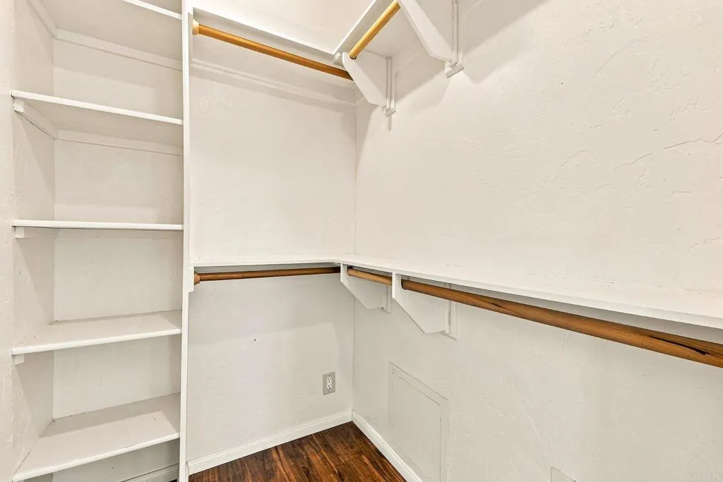 https://cdn.realtyfeed.com/cdn/127/307066915/5b179d611e10de448fe7c56ef34e6548.webp