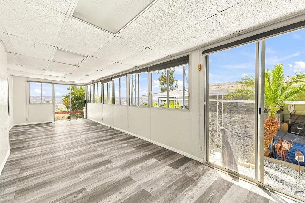 https://cdn.realtyfeed.com/cdn/127/307066915/8f08f13cd0f2f82aa81c816a7b48e34c.webp