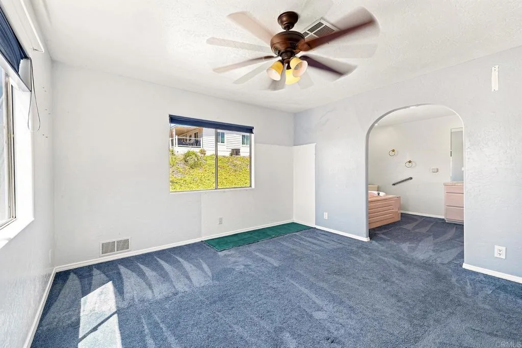 https://cdn.realtyfeed.com/cdn/127/307066915/9186ca2ba3217e5b24dd94c6266da4bc.webp