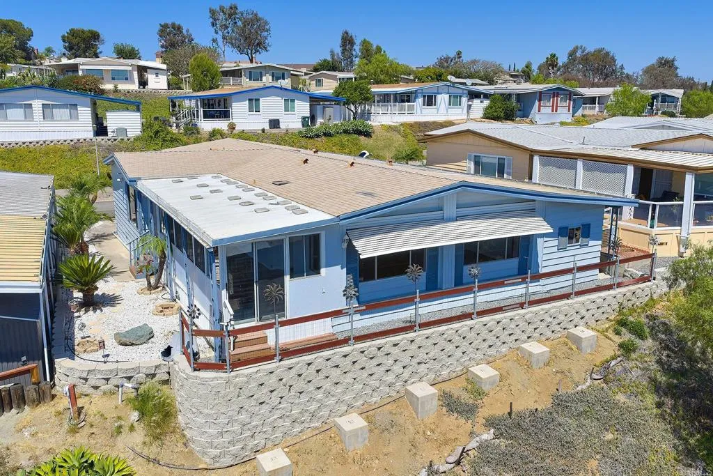 https://cdn.realtyfeed.com/cdn/127/307066915/c54309e49bceeb94d0ec6276aca8a455.webp