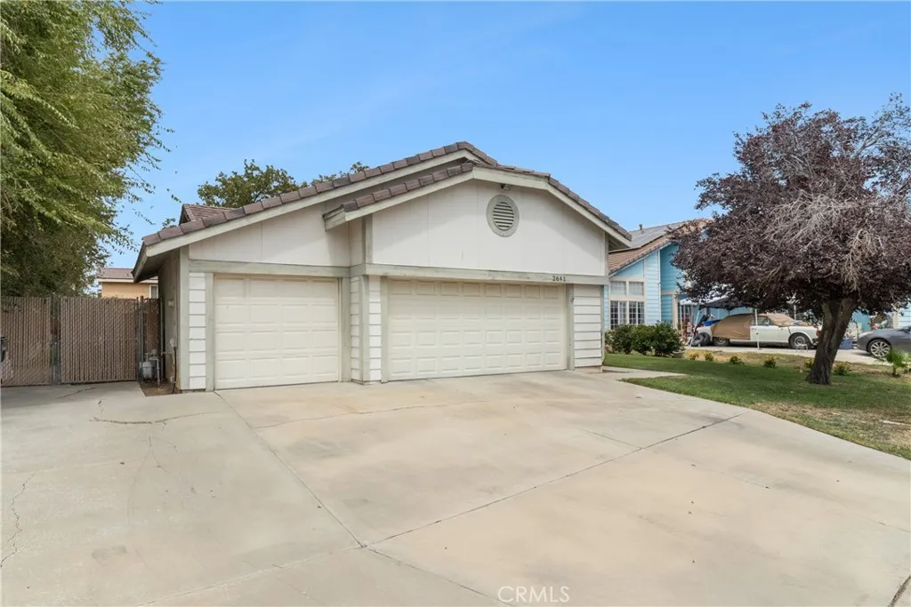 Lancaster, CA 93535