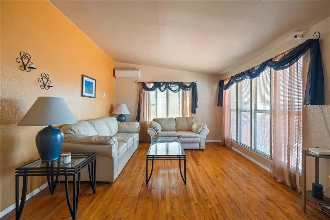 https://cdn.realtyfeed.com/cdn/127/307066937/d995ffe6c94a119d3a92a54f82e3f94b.webp
