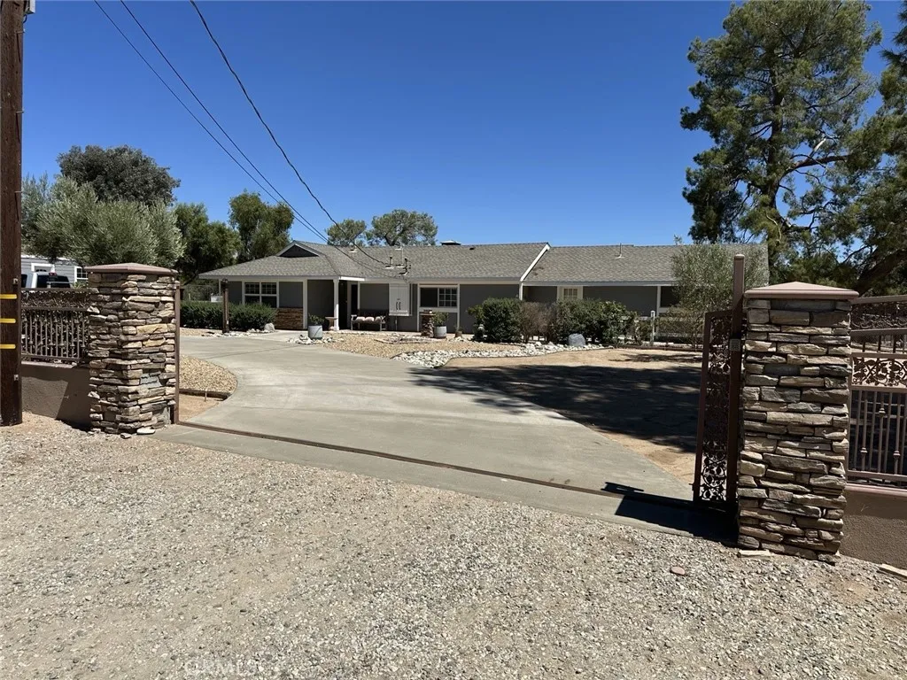 Agua Dulce, CA 91390