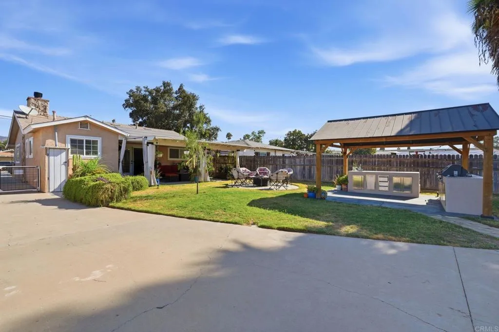 https://cdn.realtyfeed.com/cdn/127/307066947/05712d0d11fd0fdcad63f10f30570151.webp