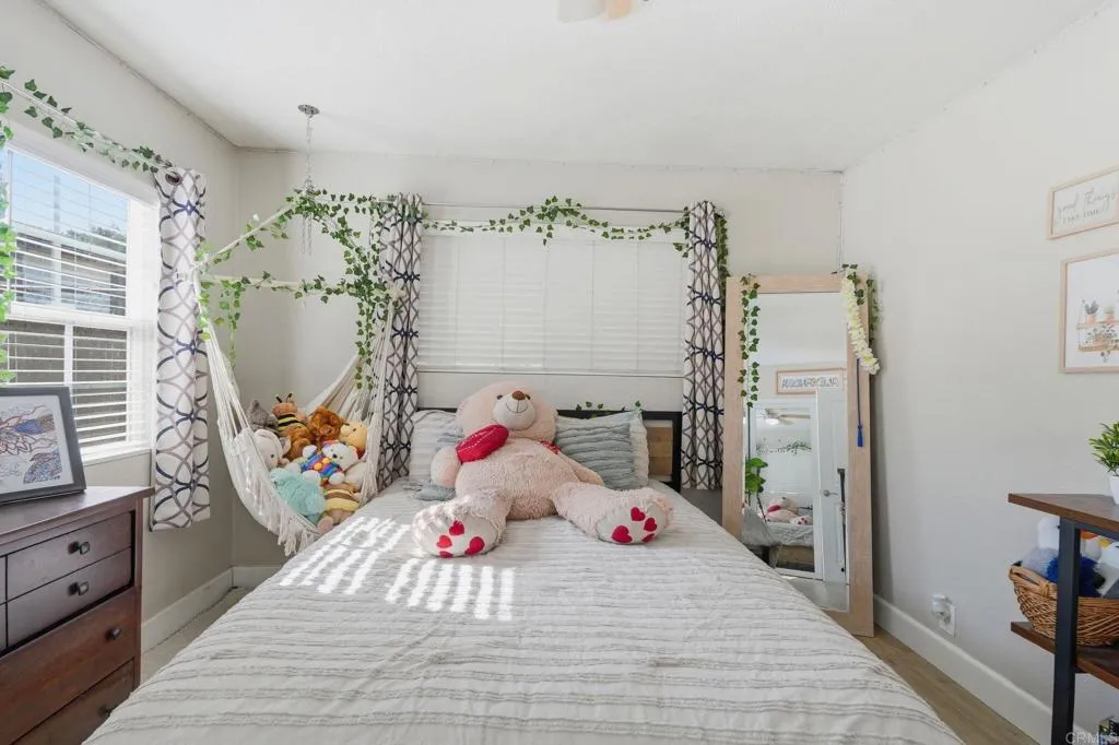 https://cdn.realtyfeed.com/cdn/127/307066947/5be9afa9f82d63531bdaff538ff5bd68.webp