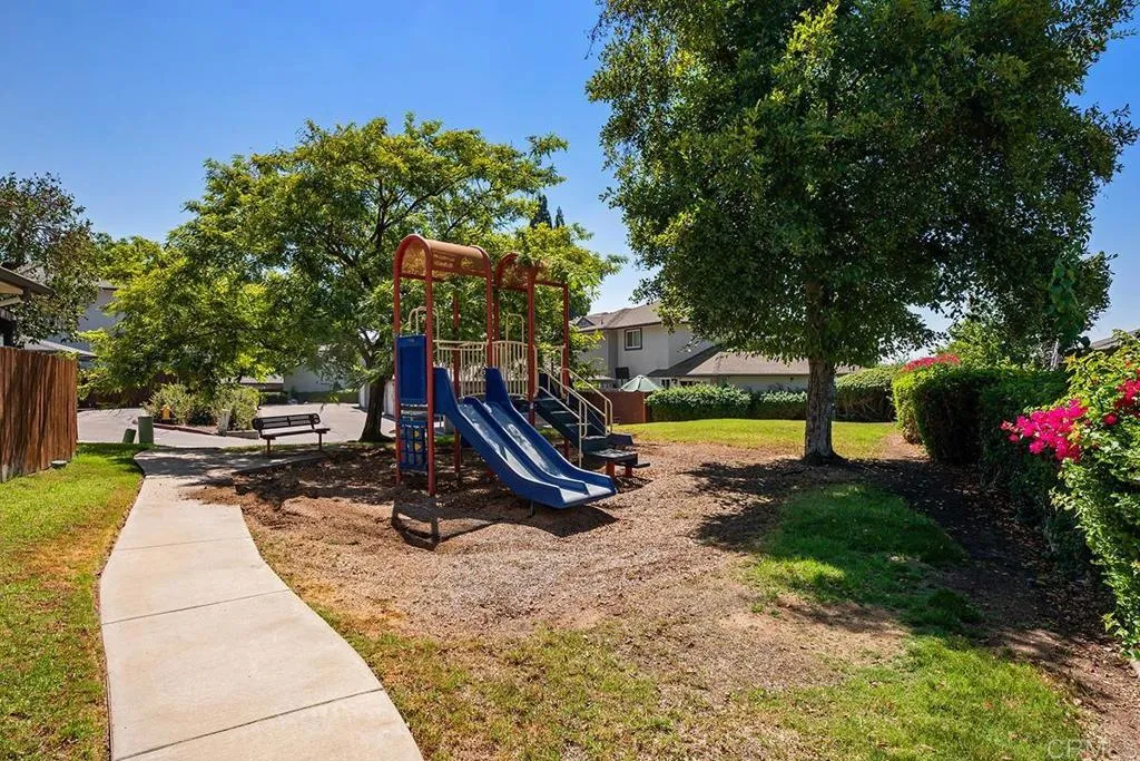 https://cdn.realtyfeed.com/cdn/127/307066953/9e3a88357ff0ee409dc9fbbf4d423137.webp