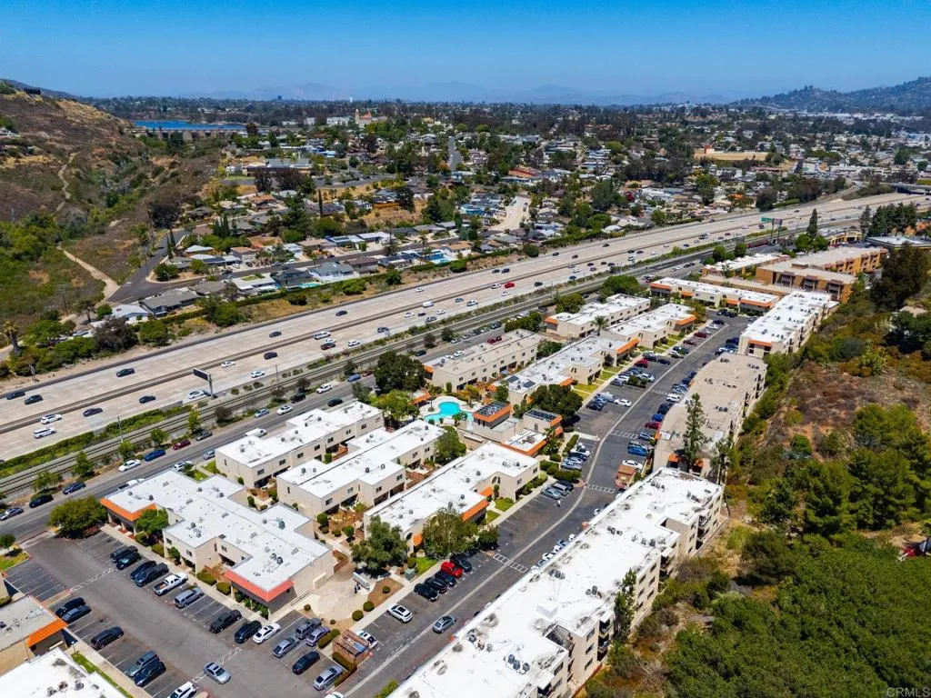 https://cdn.realtyfeed.com/cdn/127/307066954/19cf6d692c8fe01cebd2b6a3dfaa9c5e.webp