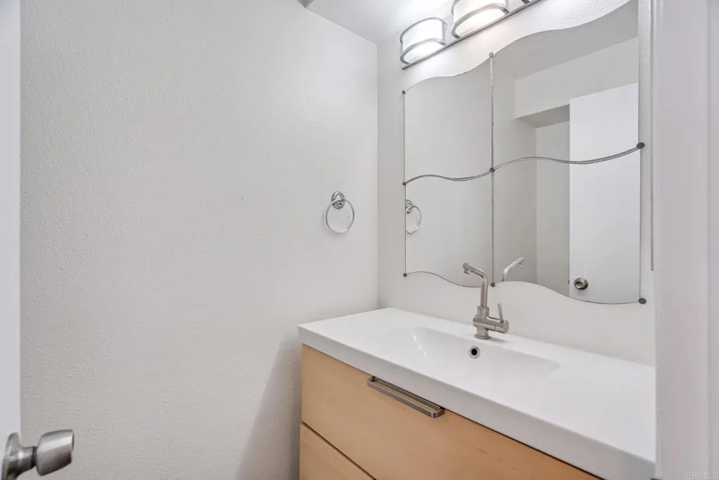 https://cdn.realtyfeed.com/cdn/127/307066954/e9627175a36a1e7ca36270cb0a33f4ce.webp