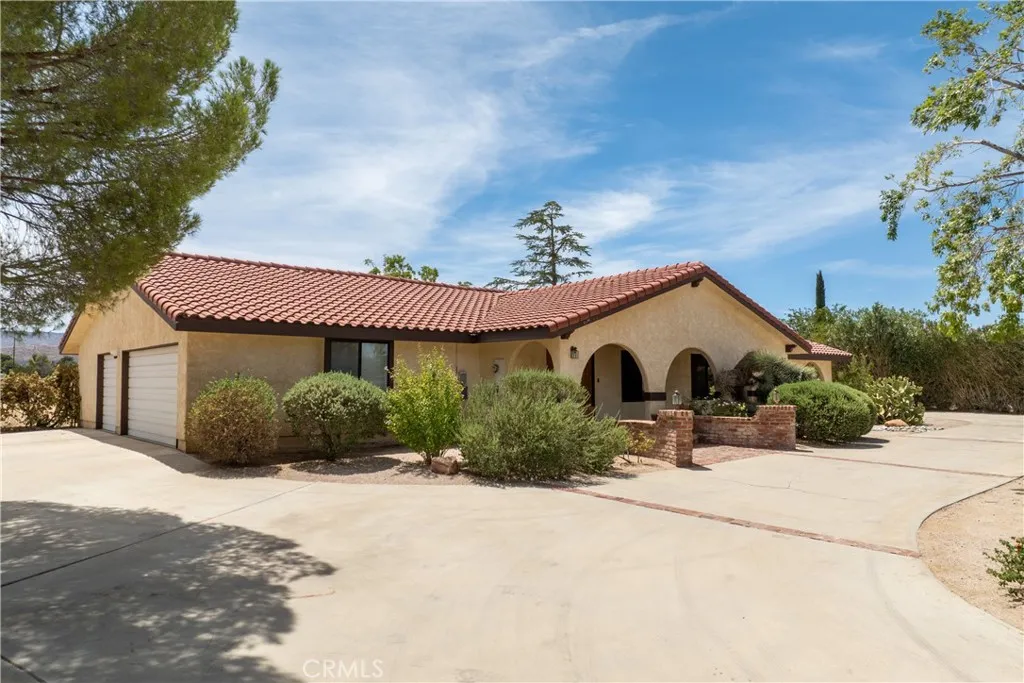 Quartz Hill, CA 93536