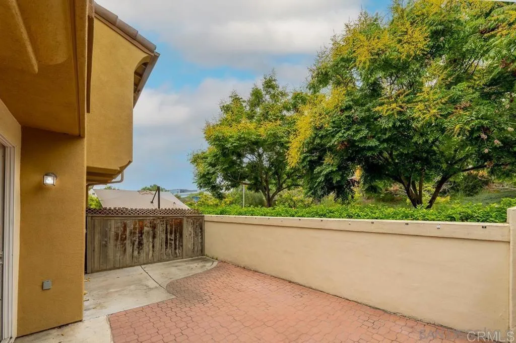 https://cdn.realtyfeed.com/cdn/127/307067008/5d8b47d904f02a9a4e44482e59200d3d.webp
