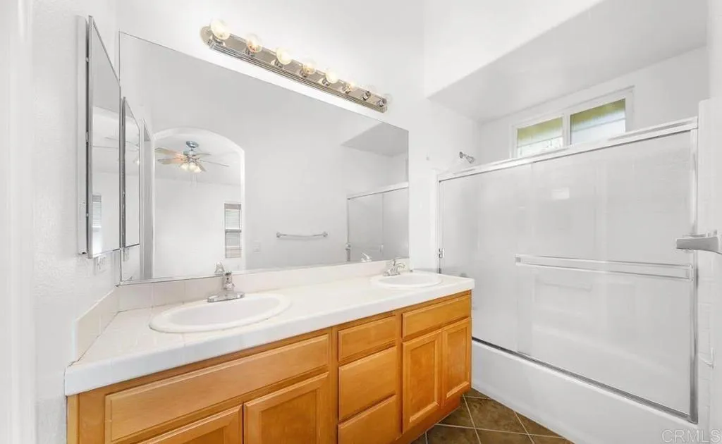 https://cdn.realtyfeed.com/cdn/127/307067008/f1356eac1b0c01805f76a286c95524f3.webp