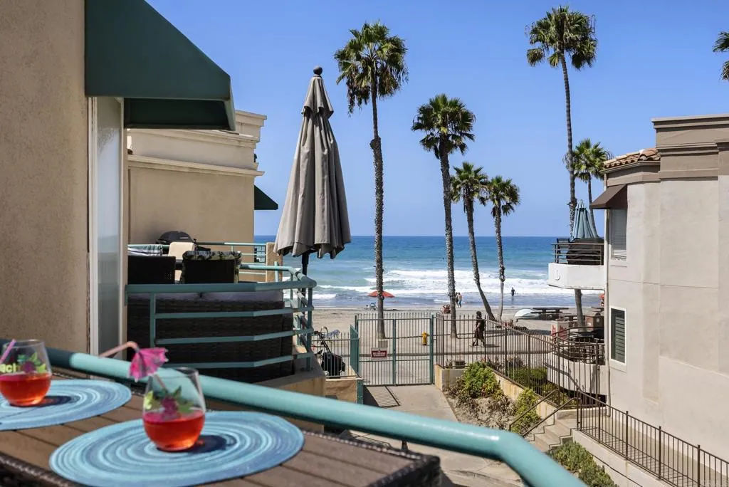 400 N The Strand Unit 4, Oceanside, CA 92054 - Main photo, Oceanside, CA
