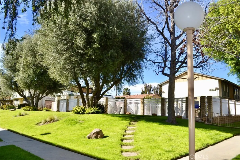 Reseda, CA 91335