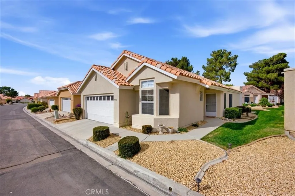 Apple Valley, CA 92308