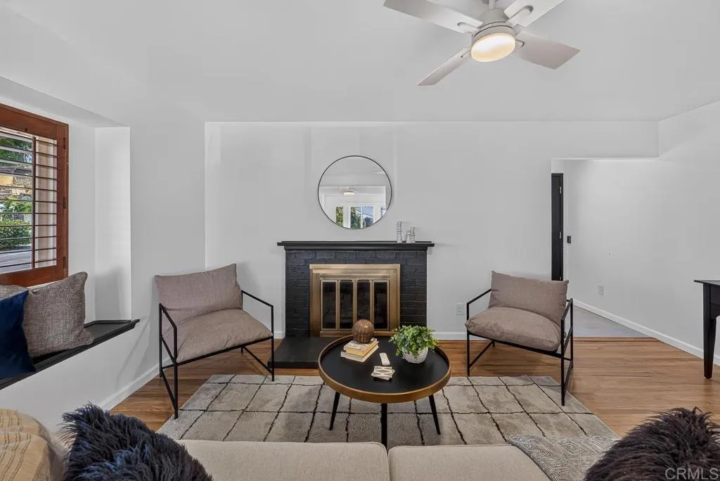https://cdn.realtyfeed.com/cdn/127/307067077/3e1978fc9964149856663fd7b51f6440.webp