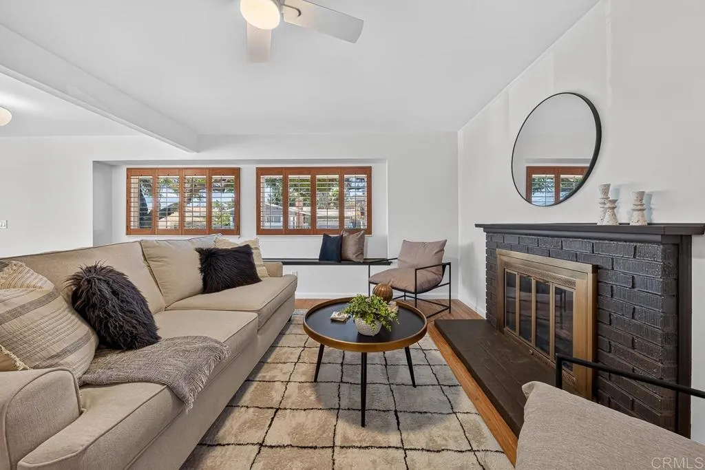 https://cdn.realtyfeed.com/cdn/127/307067077/75ff5c4230b581879c50cce8e5bf1010.webp