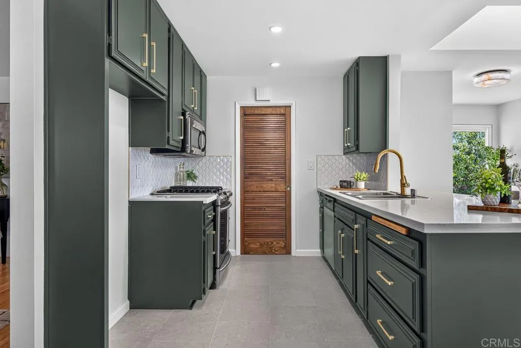 https://cdn.realtyfeed.com/cdn/127/307067077/b0eb8a322cddc0303a38fbe0bb053c89.webp