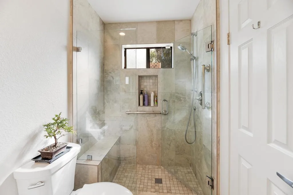 https://cdn.realtyfeed.com/cdn/127/307067098/1a42380b1f9abcee3573aa9537f28a74.webp