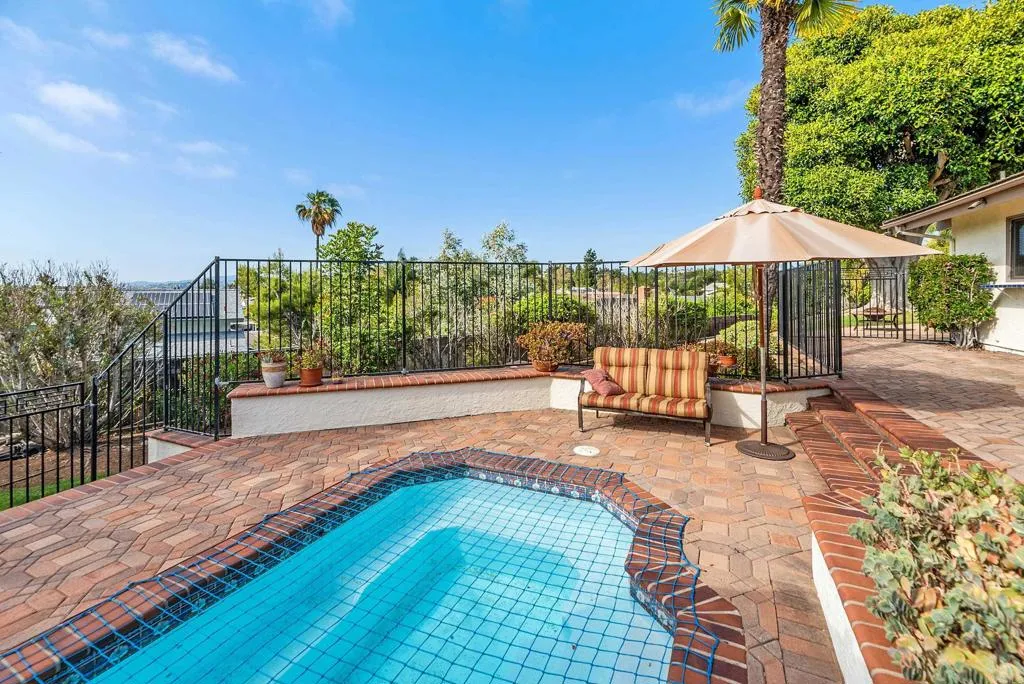 https://cdn.realtyfeed.com/cdn/127/307067098/2b22eff26dc6f1d78afa376f5c640170.webp