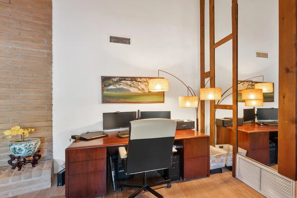 https://cdn.realtyfeed.com/cdn/127/307067098/b8de094fc106317e2af904dc1109b5c5.webp