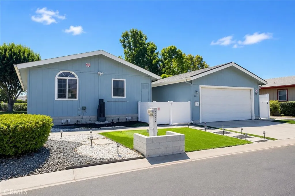 Banning, CA 92220