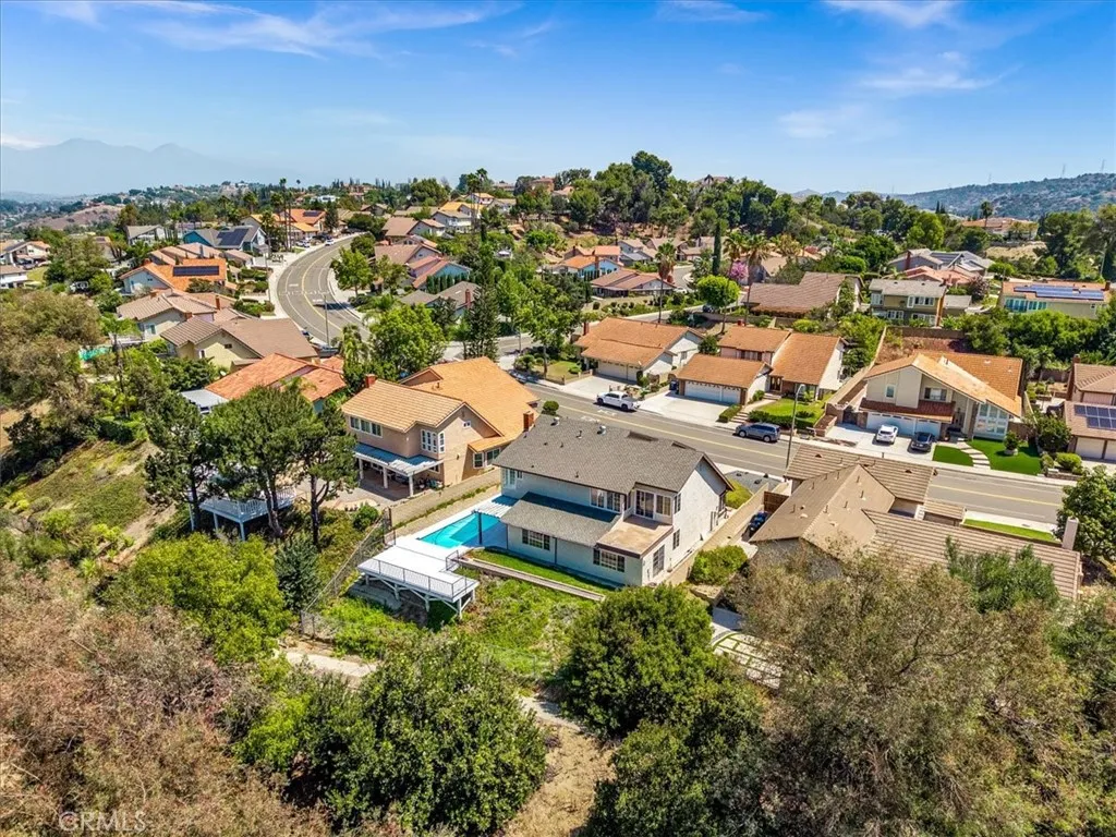 3315 Hawkwood