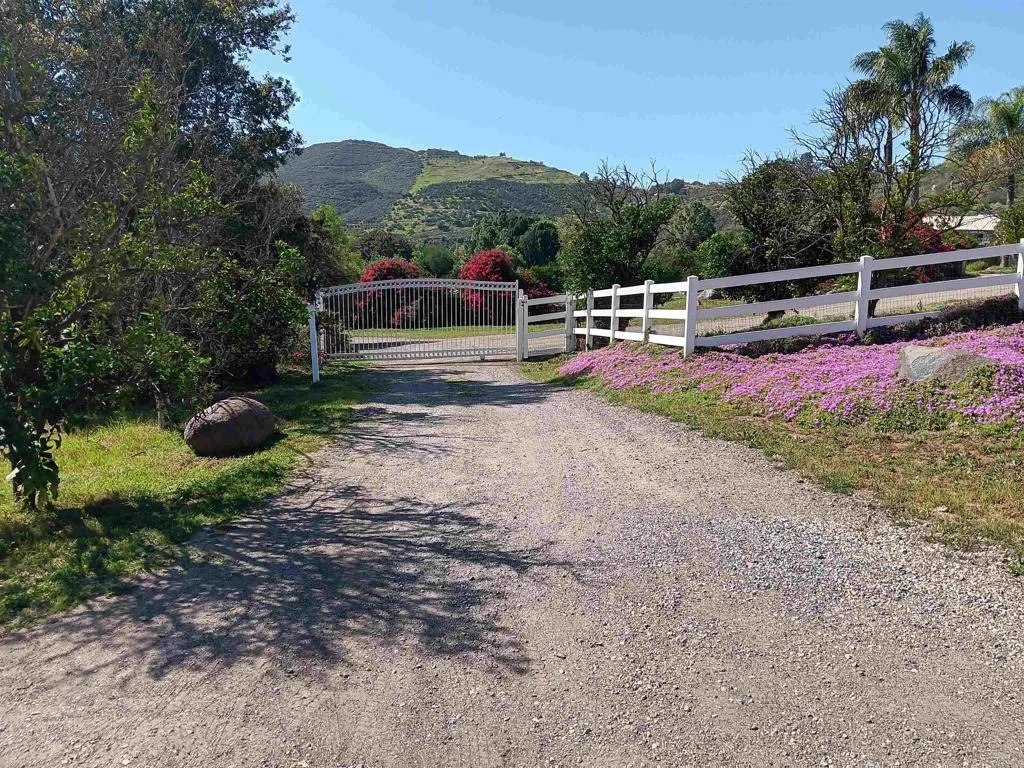334 Rainbow Crest Road, Fallbrook, CA 92028 - Photo 4 of 47, Fallbrook, CA